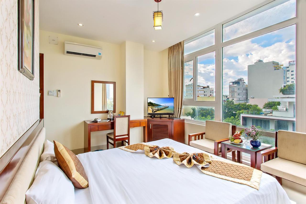 Gia Linh Hotel Дананг Экстерьер фото